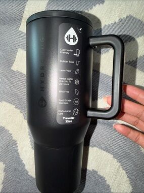 NIB HydroJug Black 32oz Traveler Mug